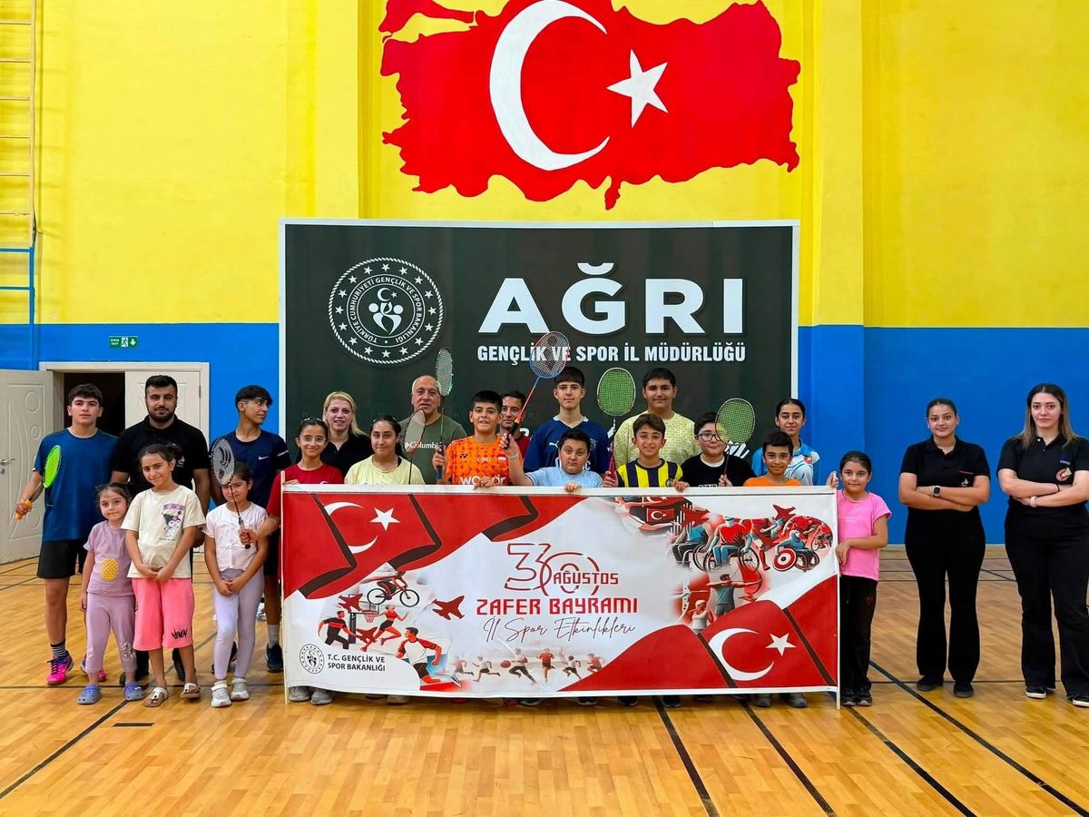 Ağrı'da 30 Ağustos Zafer Bayramı Badminton Turnuvası