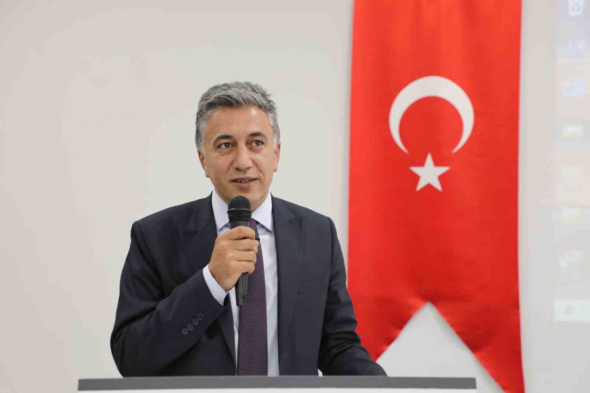 Ağrı'da Okul Müdürleri Toplantısı: Kayıt Ücreti Yasağı ve Eğitim Hazırlıkları