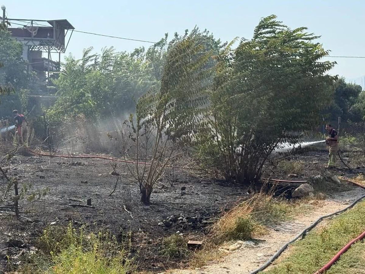 Antakya'da Bahçe Yangını Kontrol Altına Alındı