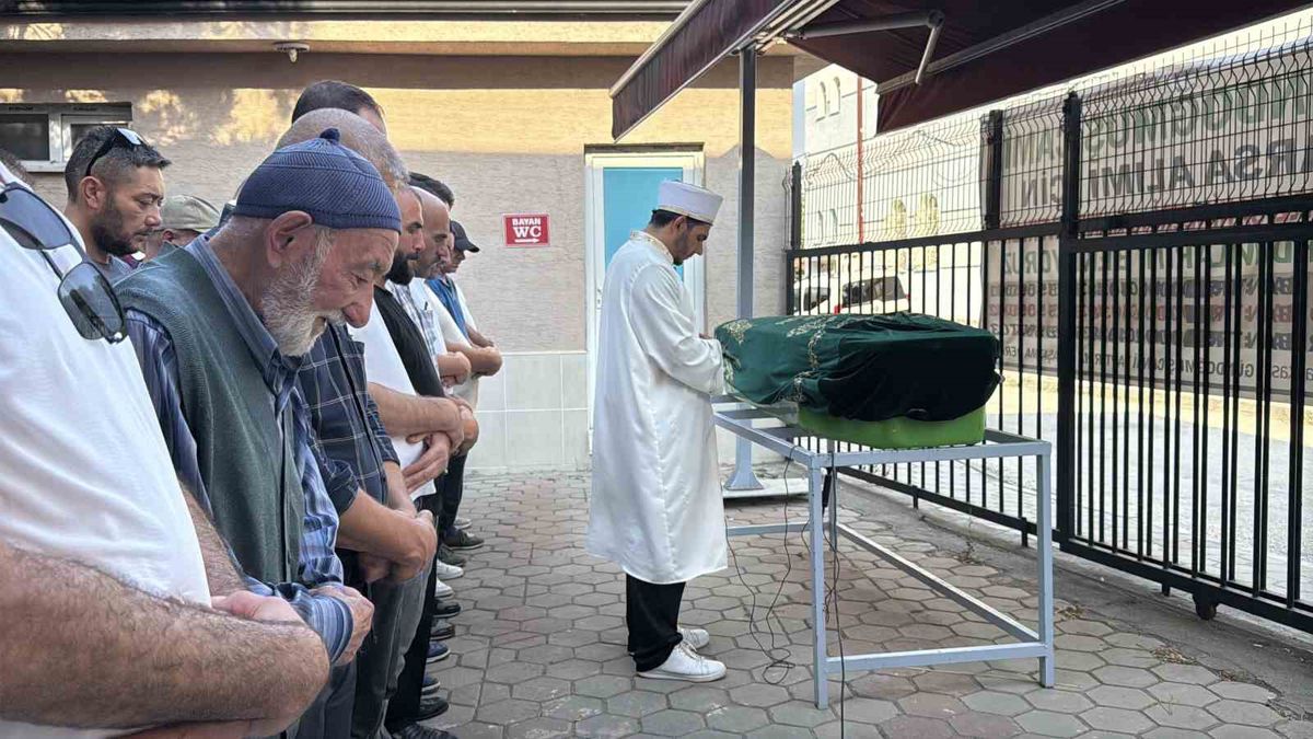 Eskişehir'de esnaf, evinde bıçaklandı: Bir ölü