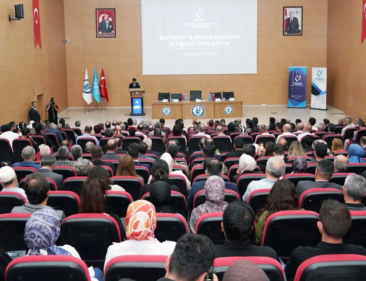 TİHEK Başkanı Bayburt'ta İnsan Hakları Toplantısına Katıldı