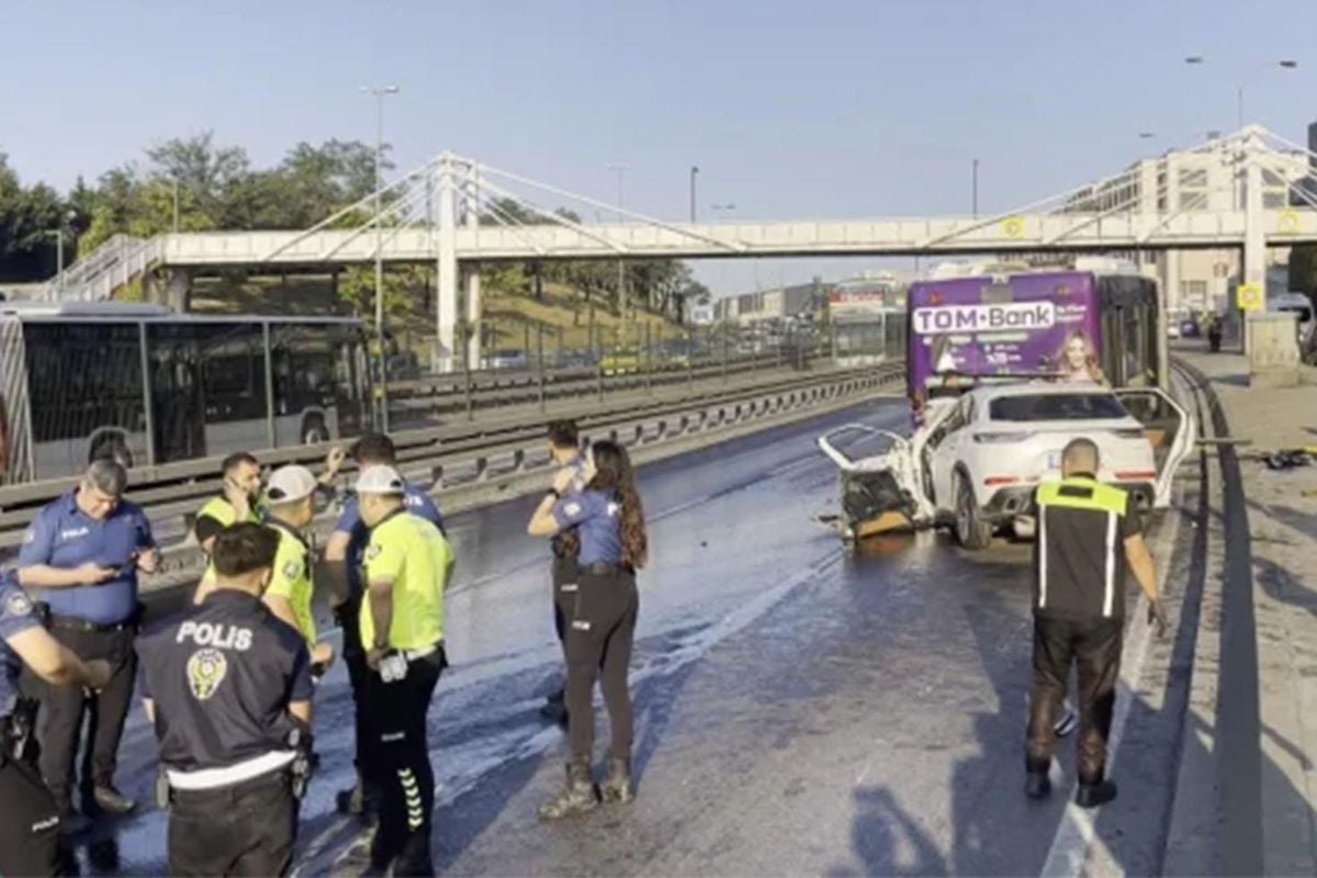 İstanbul'da feci kaza: Yayaya iki araç çarptı, can verdi
