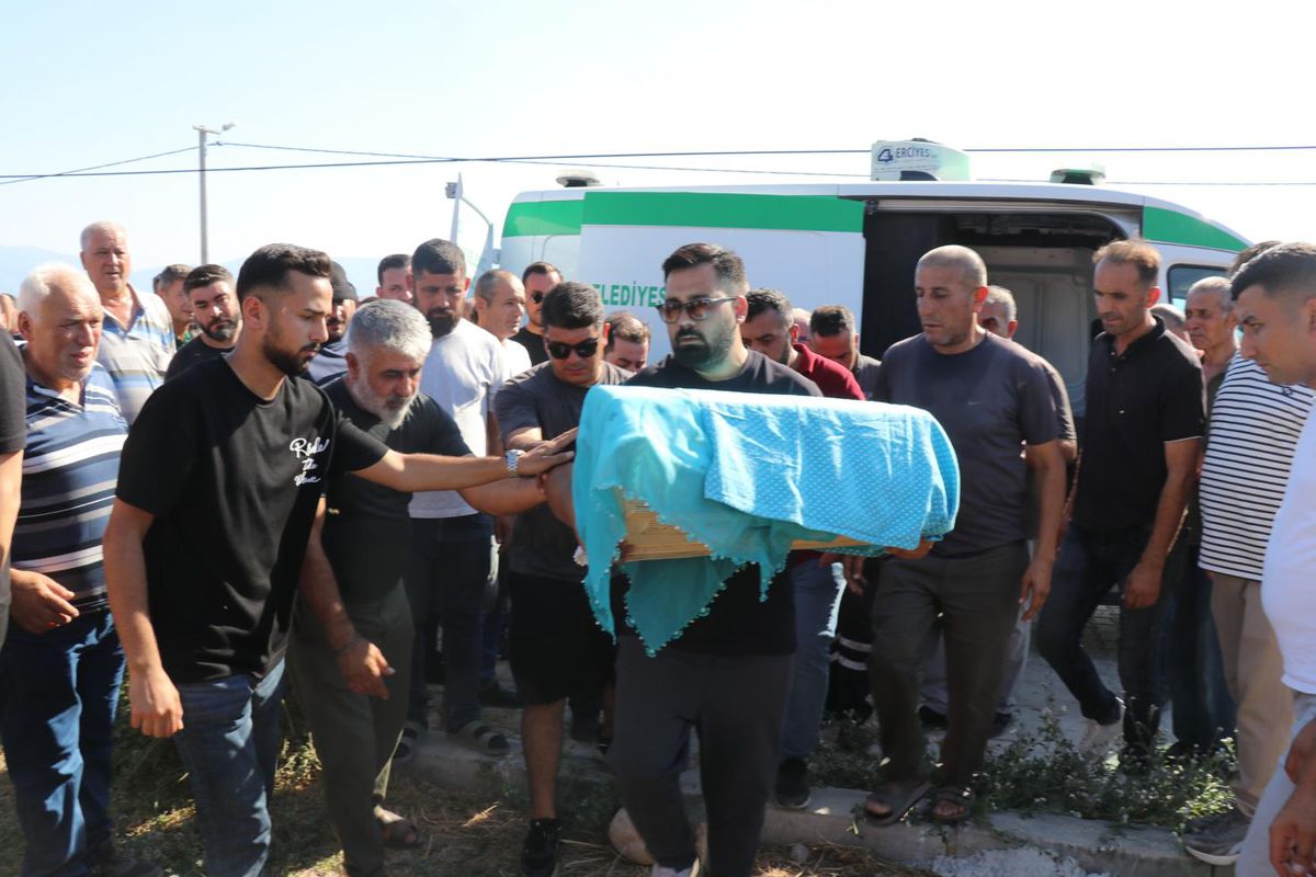 Özel hastanede ihmal iddiası! Anne ile bebeği yan yana toprağa verildi