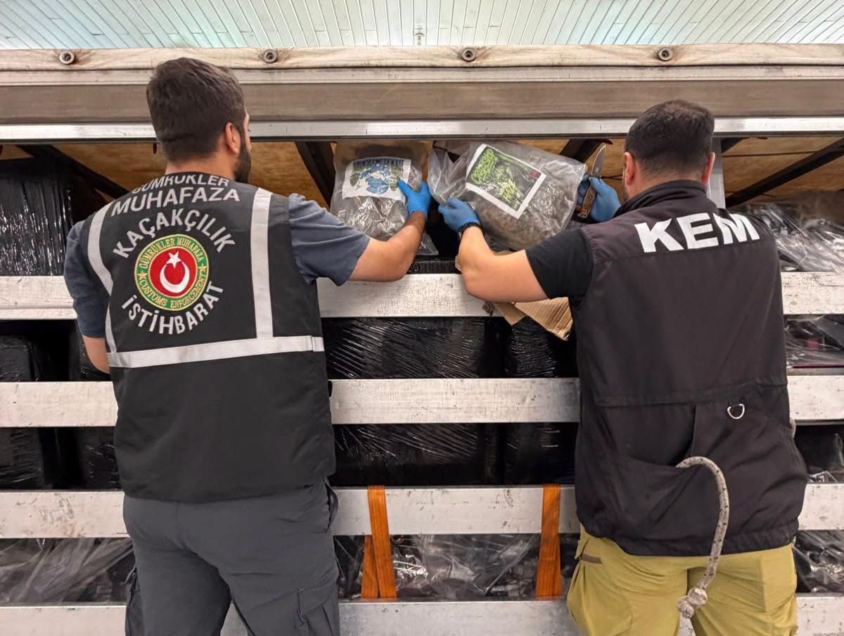 Sınırda 288 Kilo Esrar Ele Geçirildi