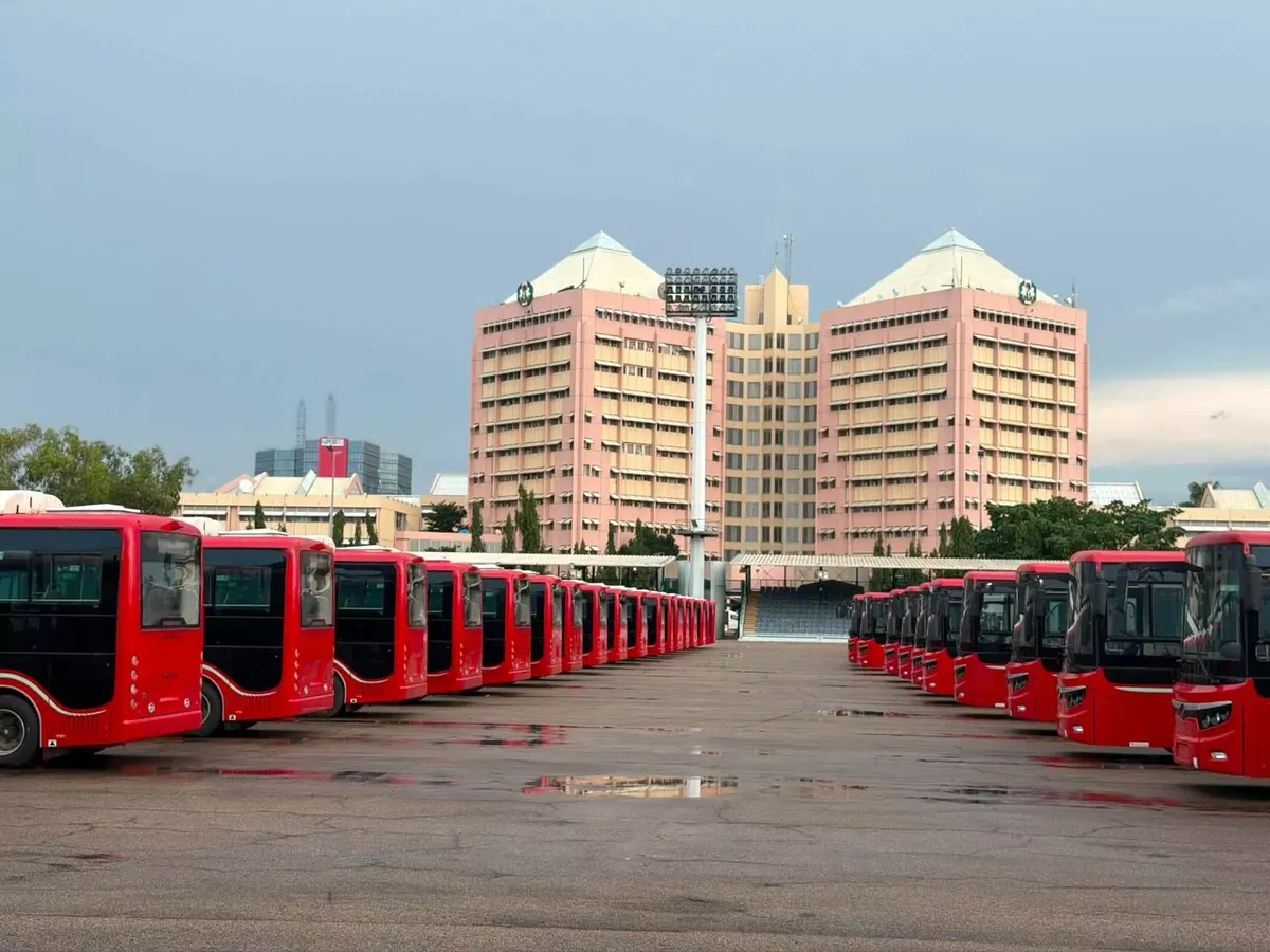 Federal Hükümetten Memurlara 100 Elektrikli Otobüs: Ulaşımda Yeni Dönem