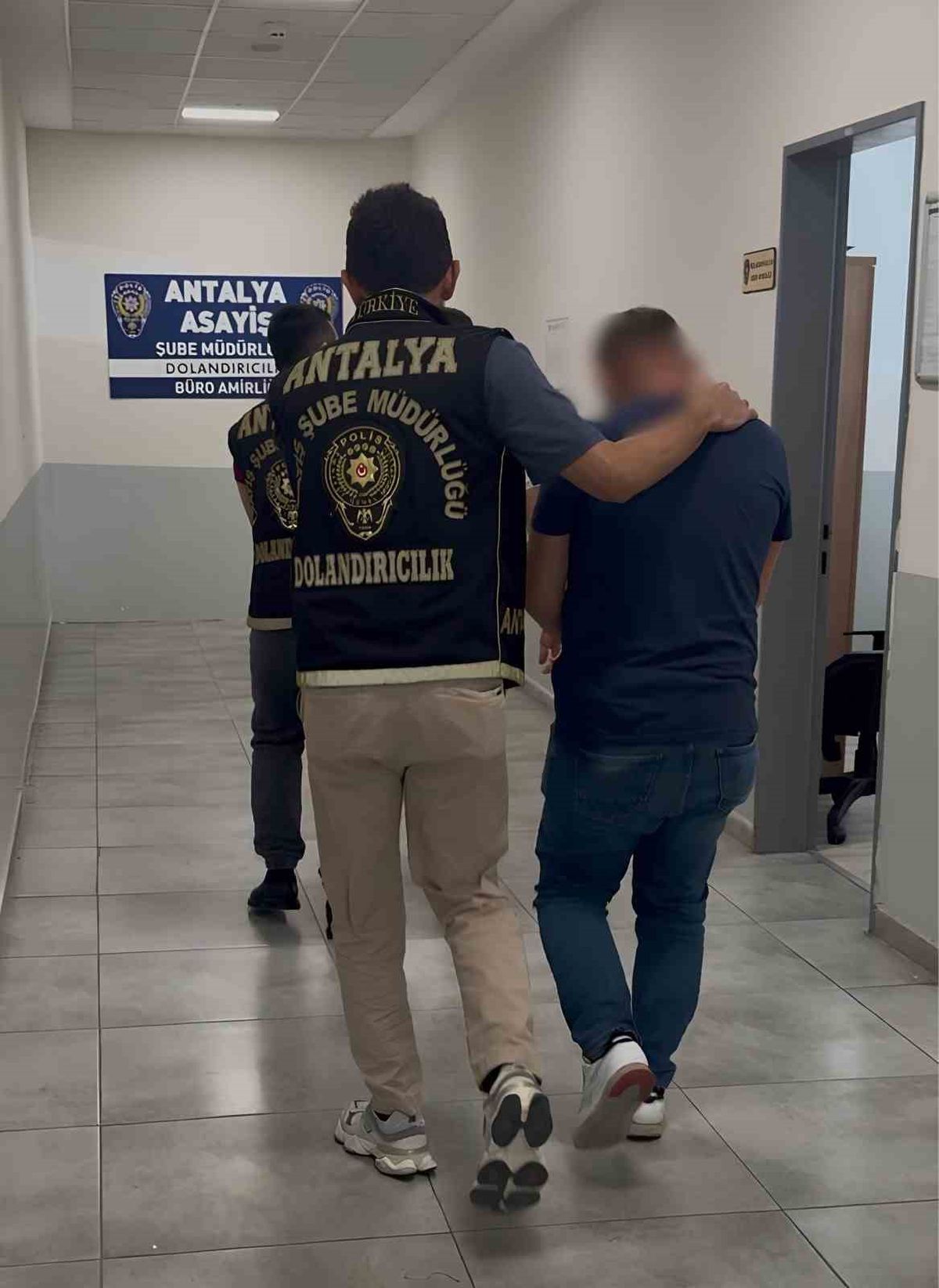 Antalya'da sahte servis dolandırıcılığı: 2 tutuklama