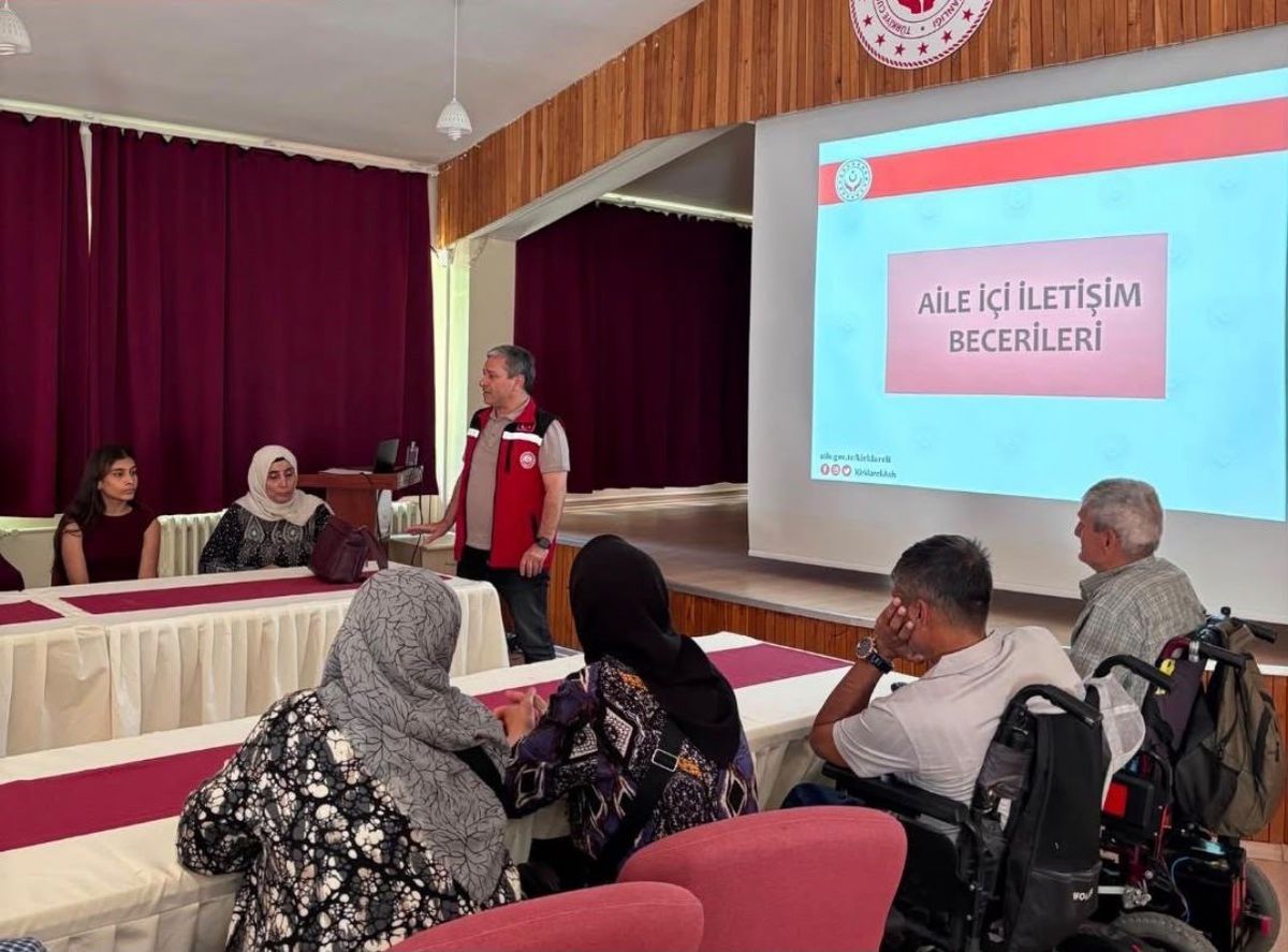 Aile Yaşam Becerileri Semineri Kırklareli'nde Gerçekleştirildi
