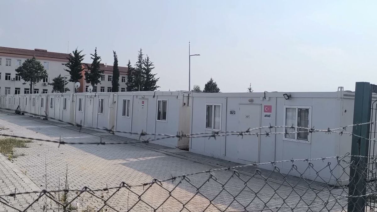 Otizmli Çocuğu Olduğu İçin Ev Bulamıyor: Konteyner Kentten Çıkmak İstemiyorum