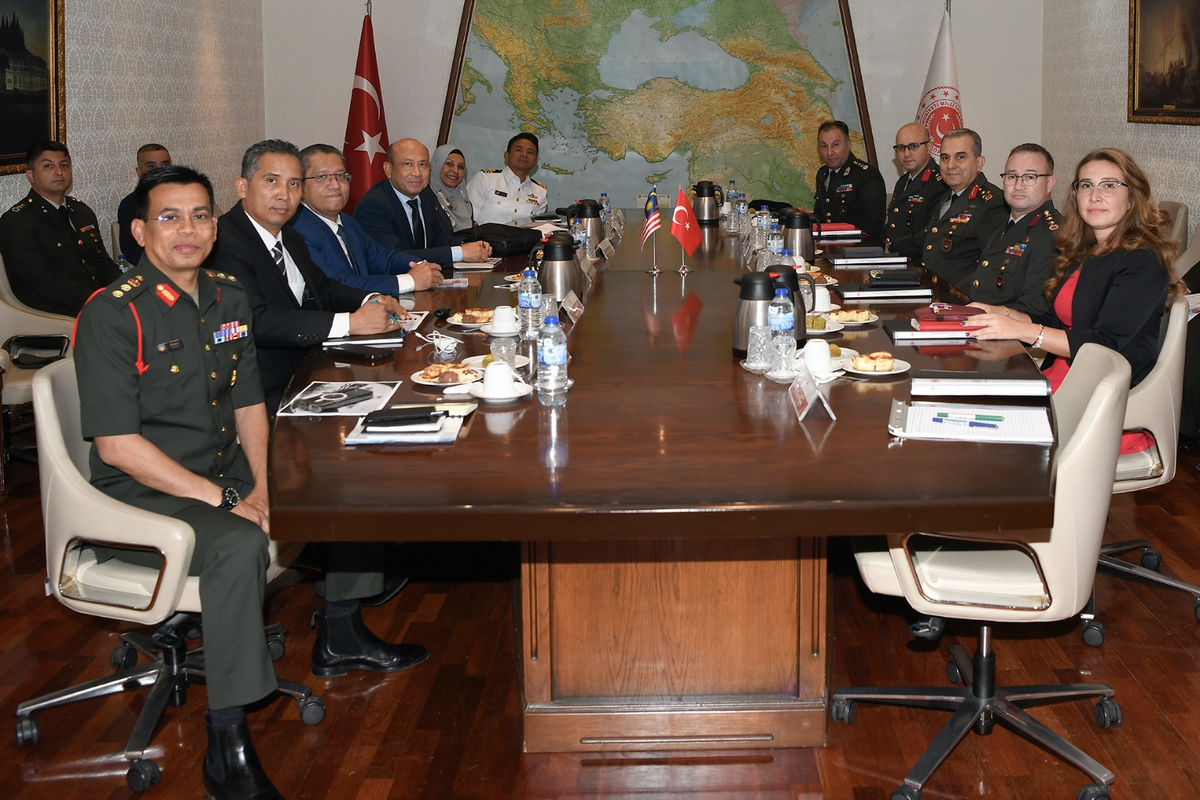 Türkiye ve Malezya Savunma Bakanlıkları Ankara'da Görüştü