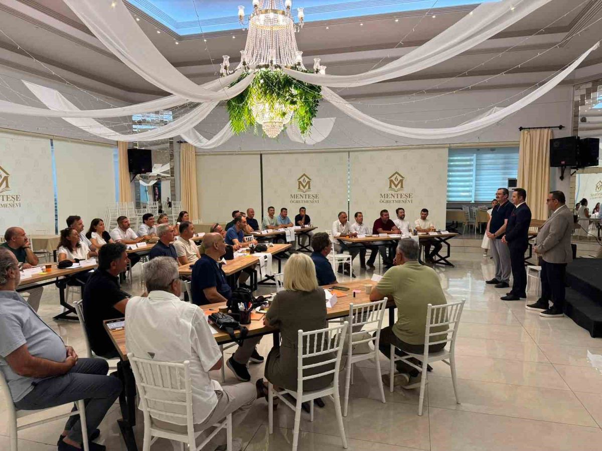 Muğla'da Okul Müdürlerine 'Etkili Okul Yönetimi' Semineri