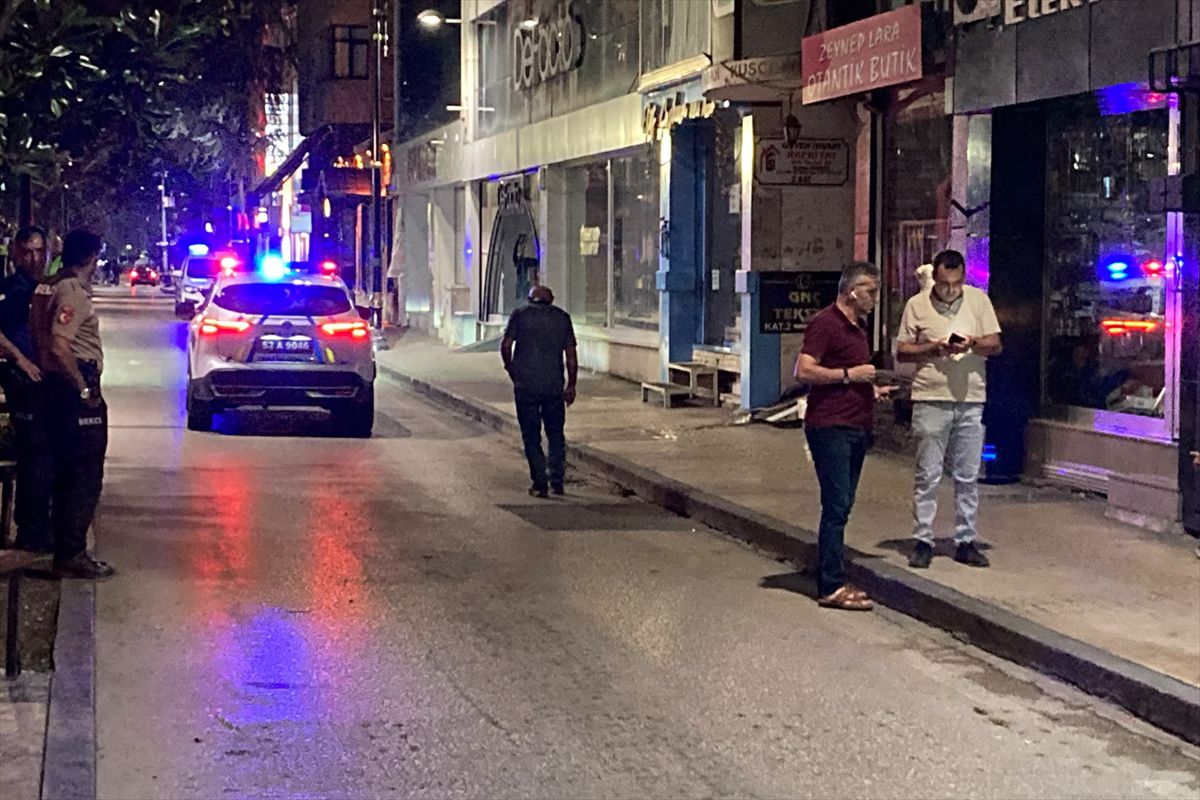 Ünye'de İş Yerine Kurşun, Şüpheli Polise Teslim Oldu