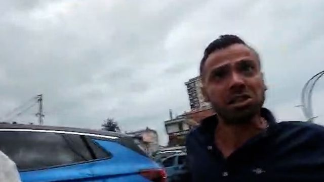 Bystanders intervening in the attack