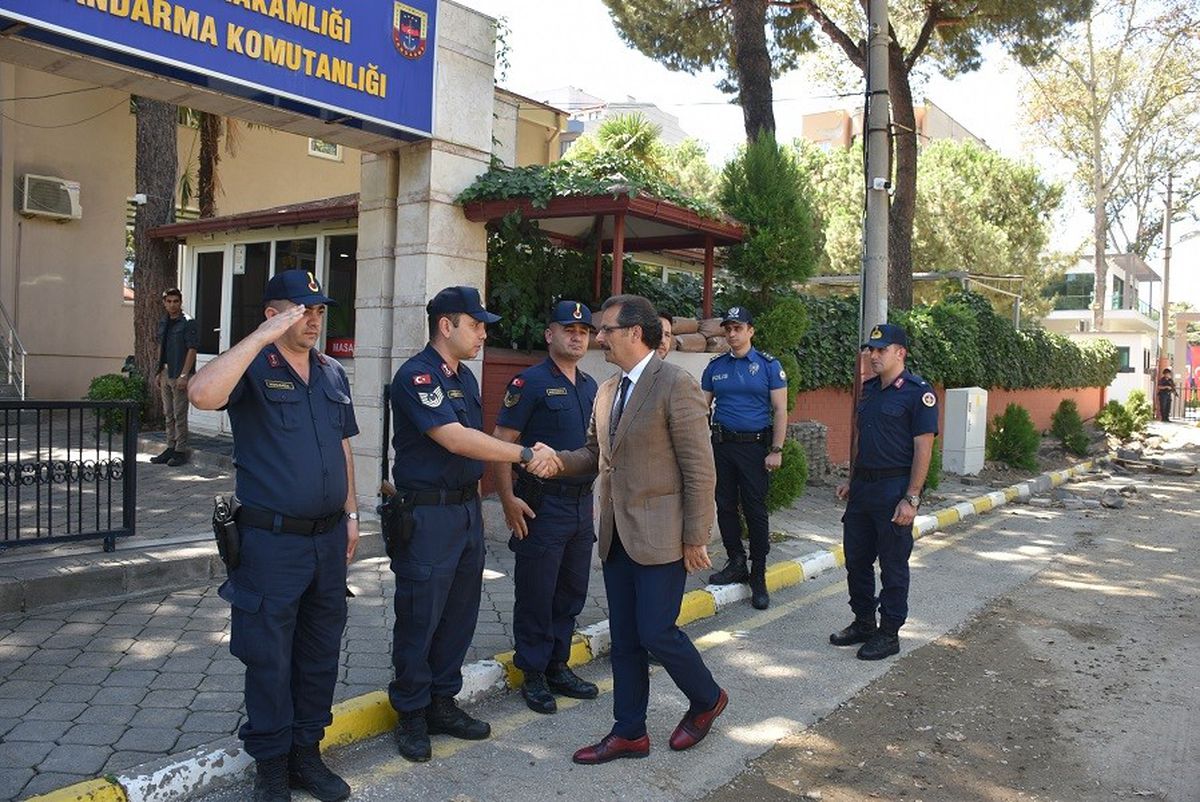 Salihli Kaymakamı Güldoğan'dan Jandarma Komutanlığı'na Ziyaret