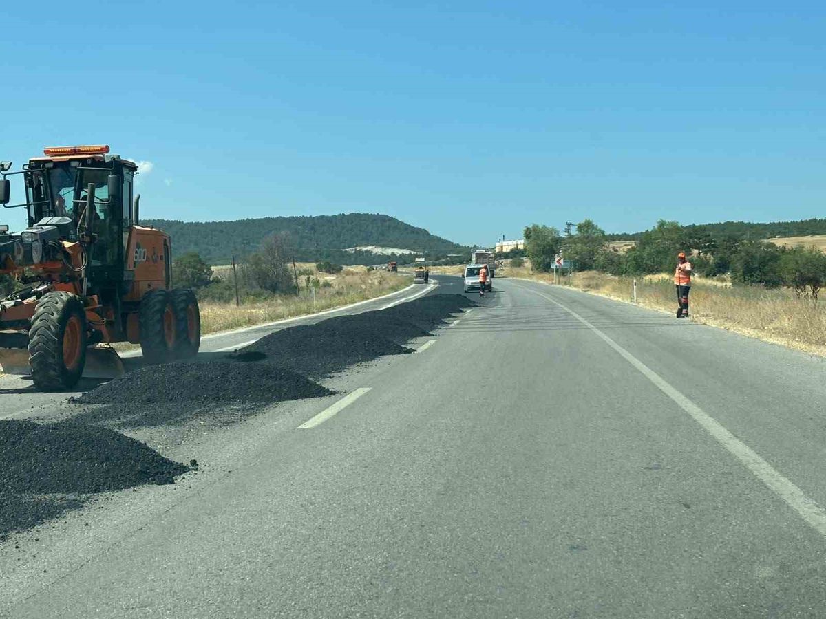 Tavşanlı-Emet Yolunda Bakım Çalışması