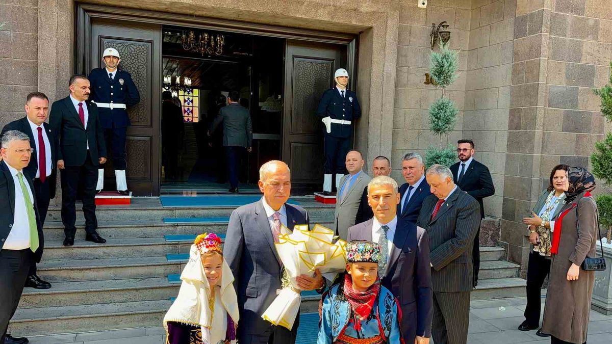 Kurtulmuş Afyonkarahisar'da Valiyi Ziyaret Etti