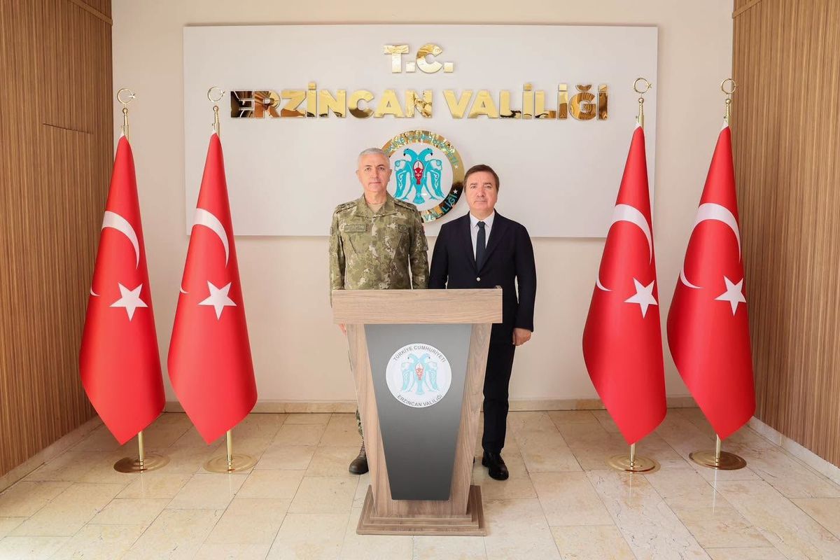3. Ordu Komutanı Tümgeneral Burhan Aktaş, Erzincan Valisi'ni Ziyaret Etti