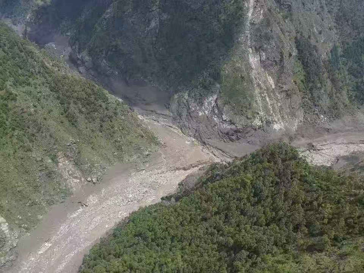 ABD Büyükelçisi, Xizang'daki Heyelan İçin Taziyelerini İletti