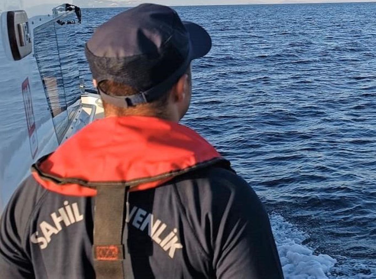 Açıldığı denizden geri dönemeyen şahsı Sahil Güvenlik kurtardı
