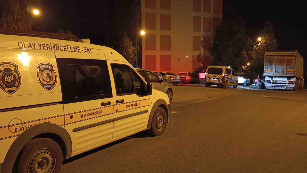 Adana'da Bıçaklı Kavga: 1 Yaralı