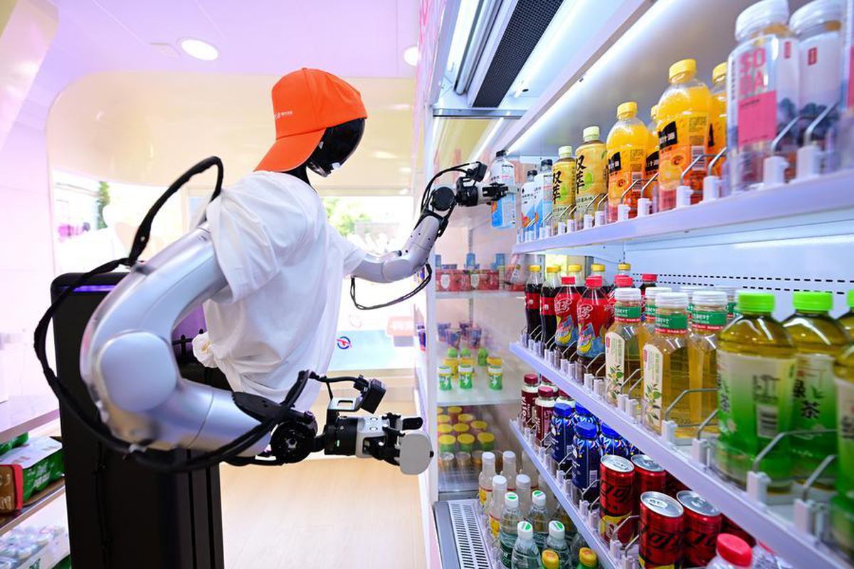 Hefei'de İnsansı Robotlarla Donatılmış Akıllı Satış Noktaları Hizmete Açıldı