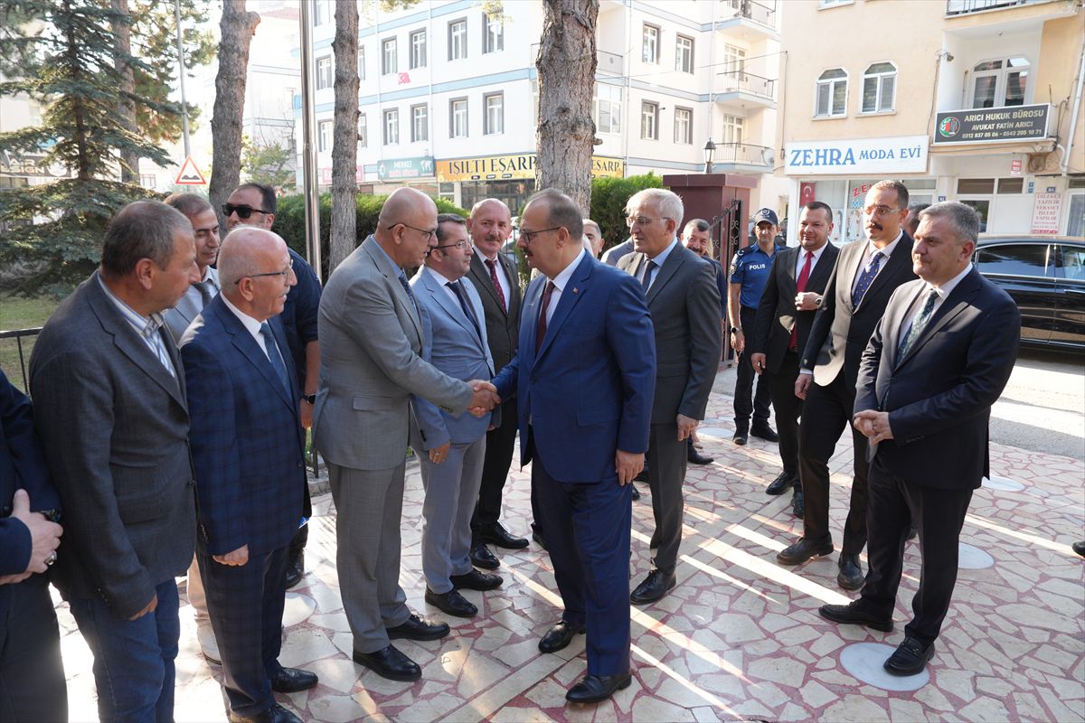 Vali Canbolat Çubuk'ta Esnaf ve Vatandaşlarla Buluştu