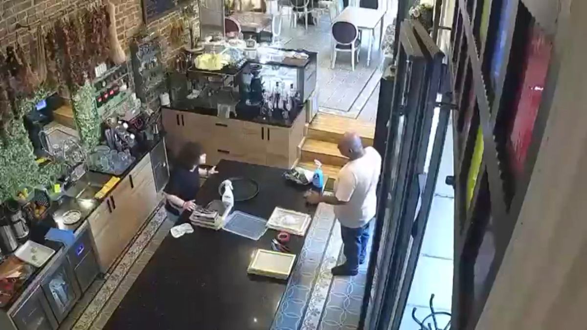Beyoğlu'nda Cep Telefonu Hırsızı Güven Timlerinden Kaçamadı