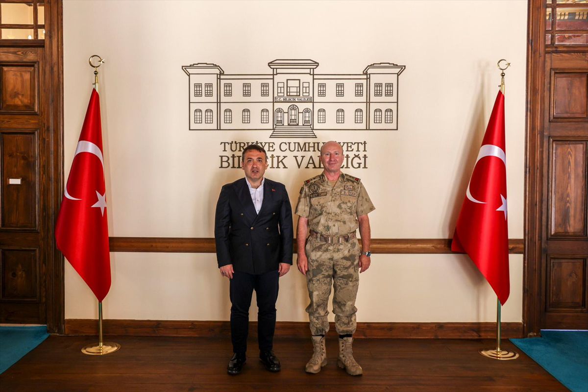 Vali Sözer, Tümgeneral İlbey'i kabul etti