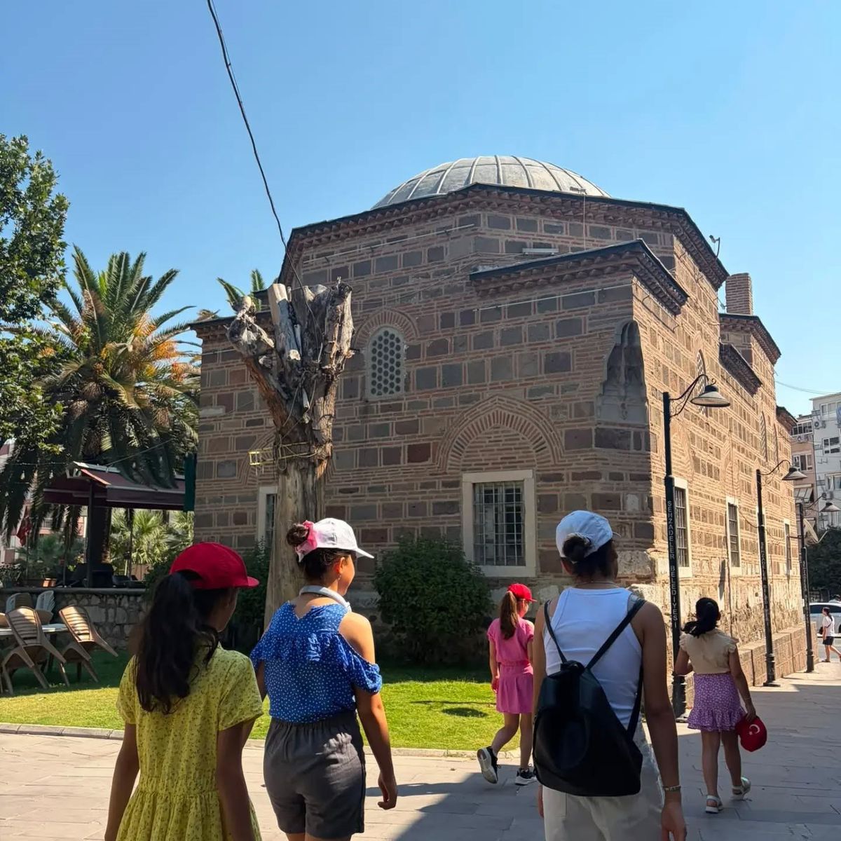 Bilecik'teki Çocuklar Manisa'nın Tarihi Yerlerini Gezdi