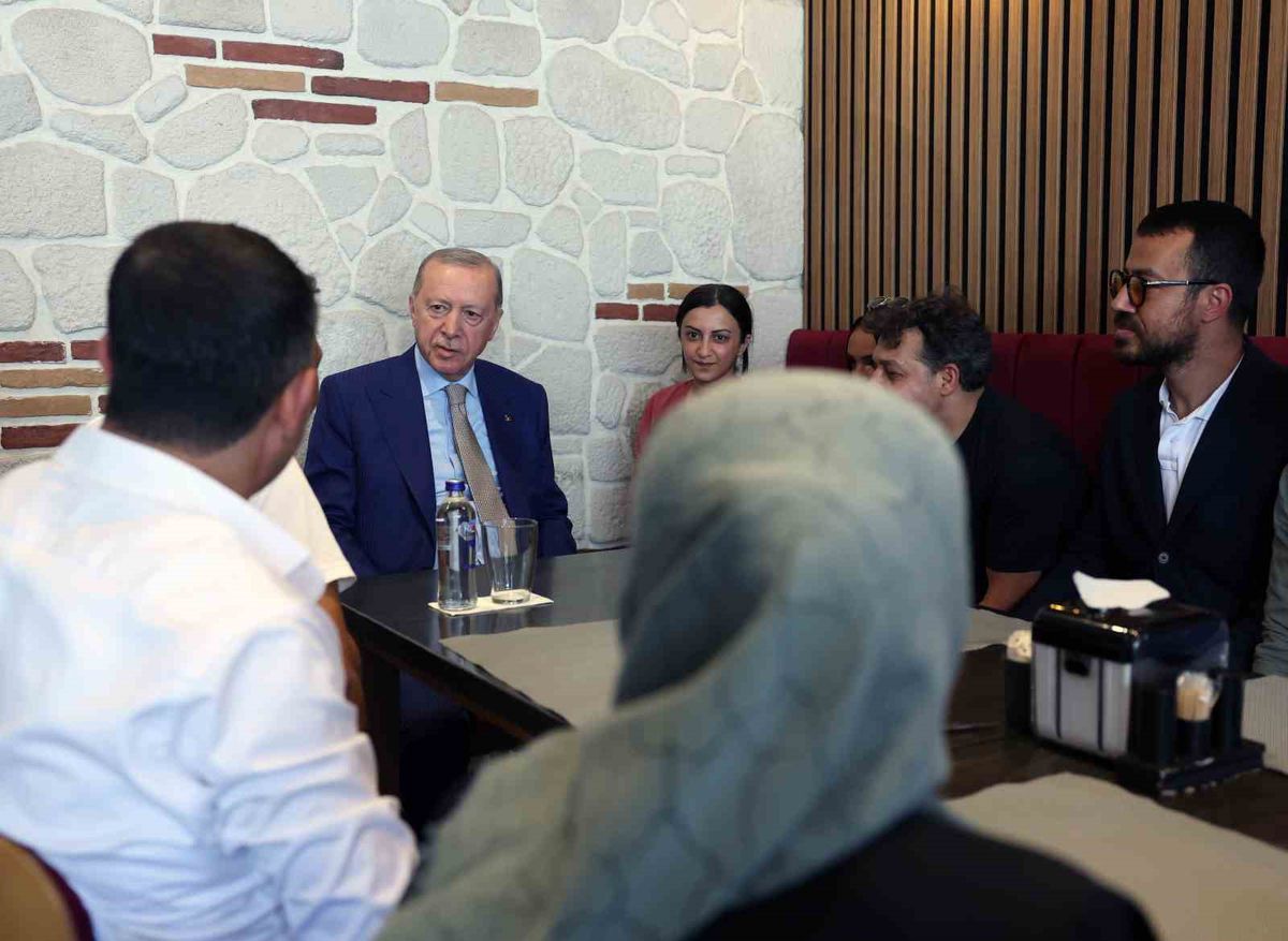 Erdoğan Çengelköy'de esnaf ve vatandaşlarla buluştu
