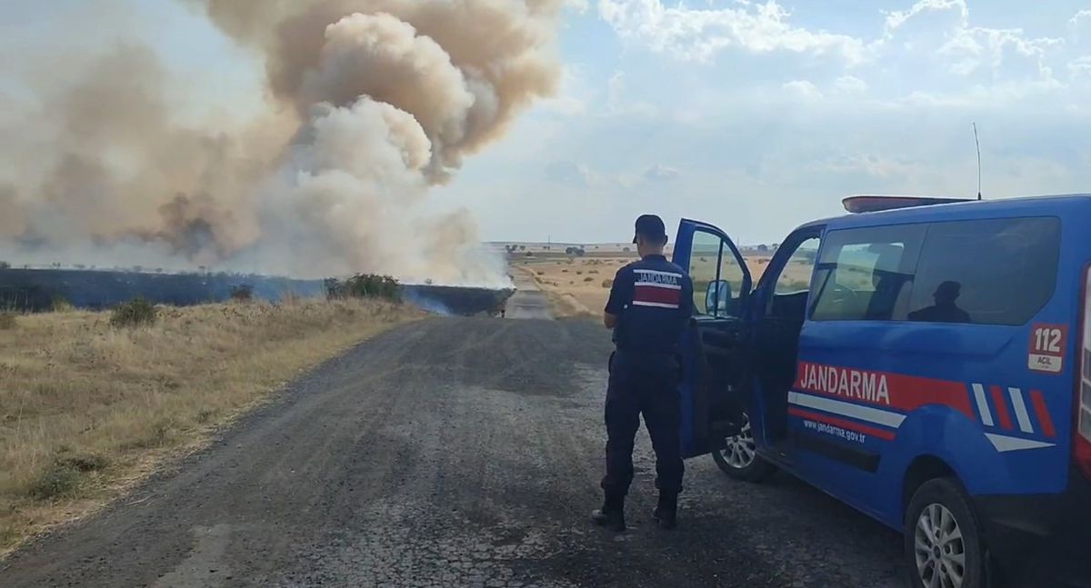 Havsa'da Mera Yangını Köylüler Tarafından Söndürüldü