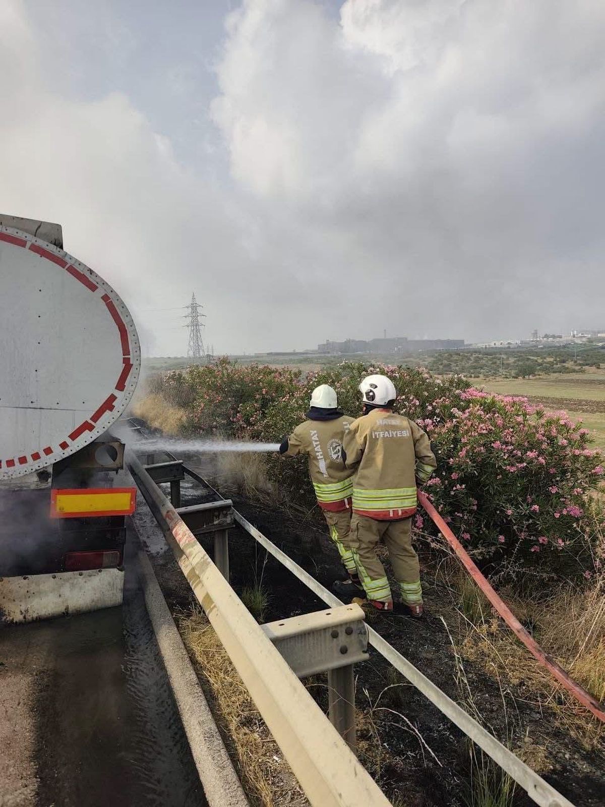 Hatay'da Tanker Yangını Kontrol Altına Alındı