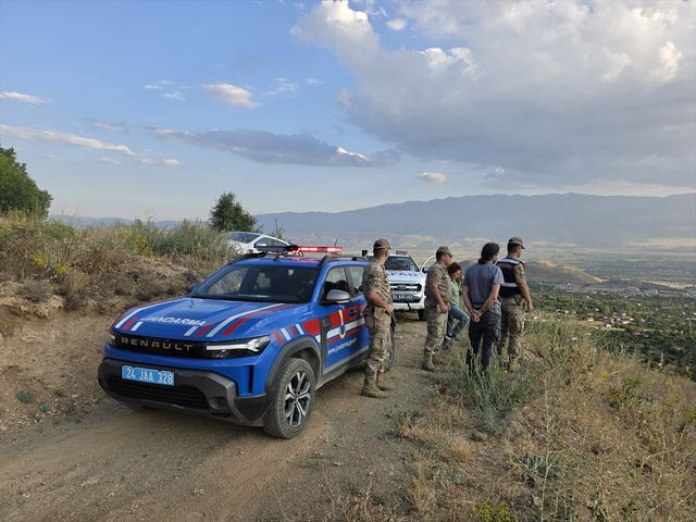 erzincan da heyelan riski nedeniyle 6 bag evi 2 20182734 o