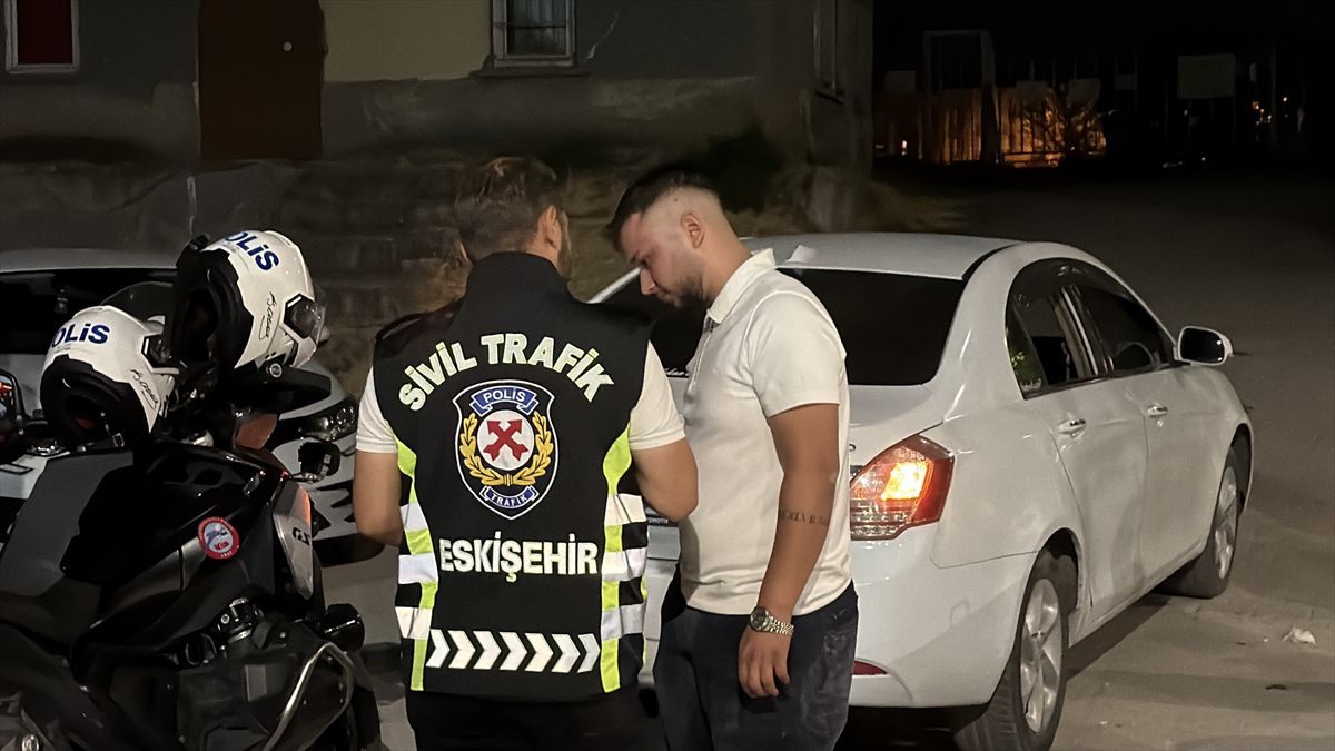 Alkollü Aday Sürücü Polisten Kaçtı, Ehliyeti İptal Edildi