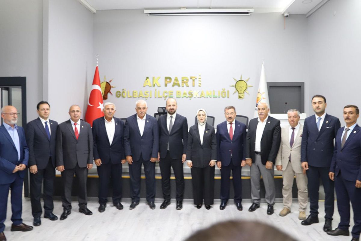 Gölbaşı'nda 6 CHP'li meclis üyesi AK Parti'ye geçti