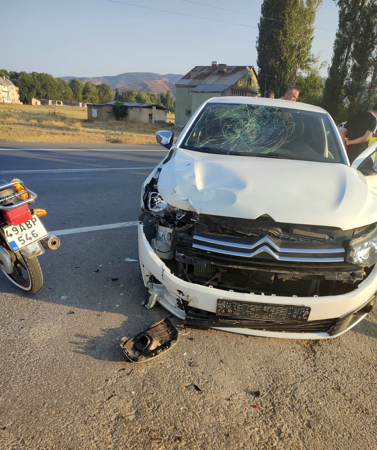 Hasköy-Korkut'ta motosiklet kazası: 1 ağır yaralı