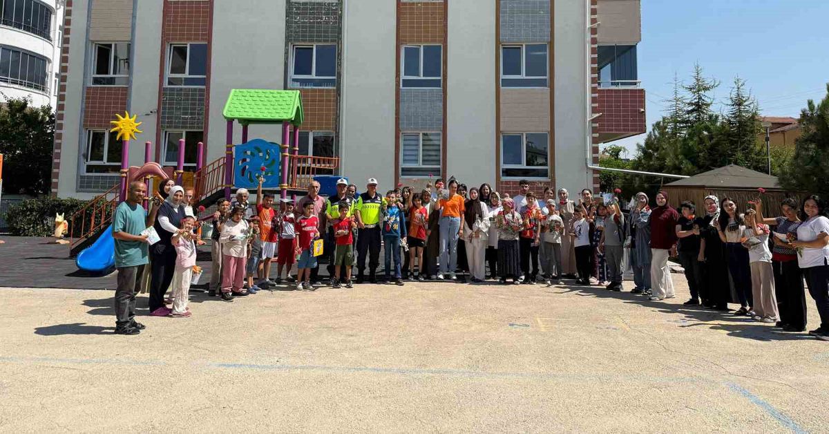 Develi'de Öğrenci ve Öğretmenlere Trafik Eğitimi