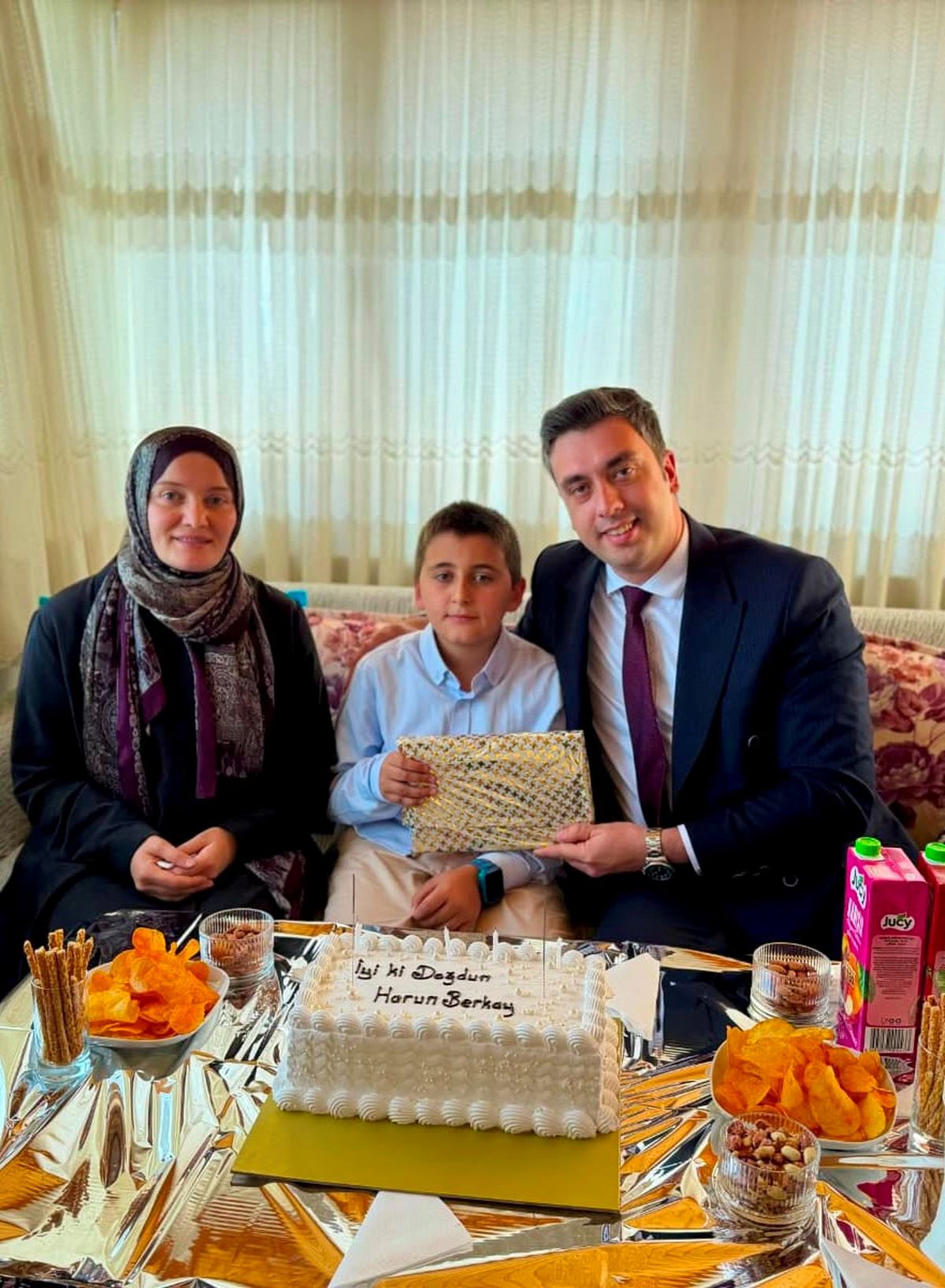 Kaymakam, şehit oğlunun doğum gününü kutladı