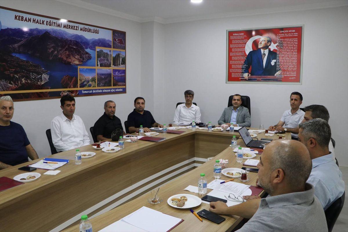 Keban'da Eğitim Değerlendirme Toplantısı Yapıldı