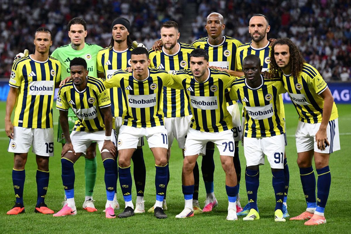 Lyon maçı biter bitmez Fenerbahçe'den flaş paylaşımlar
