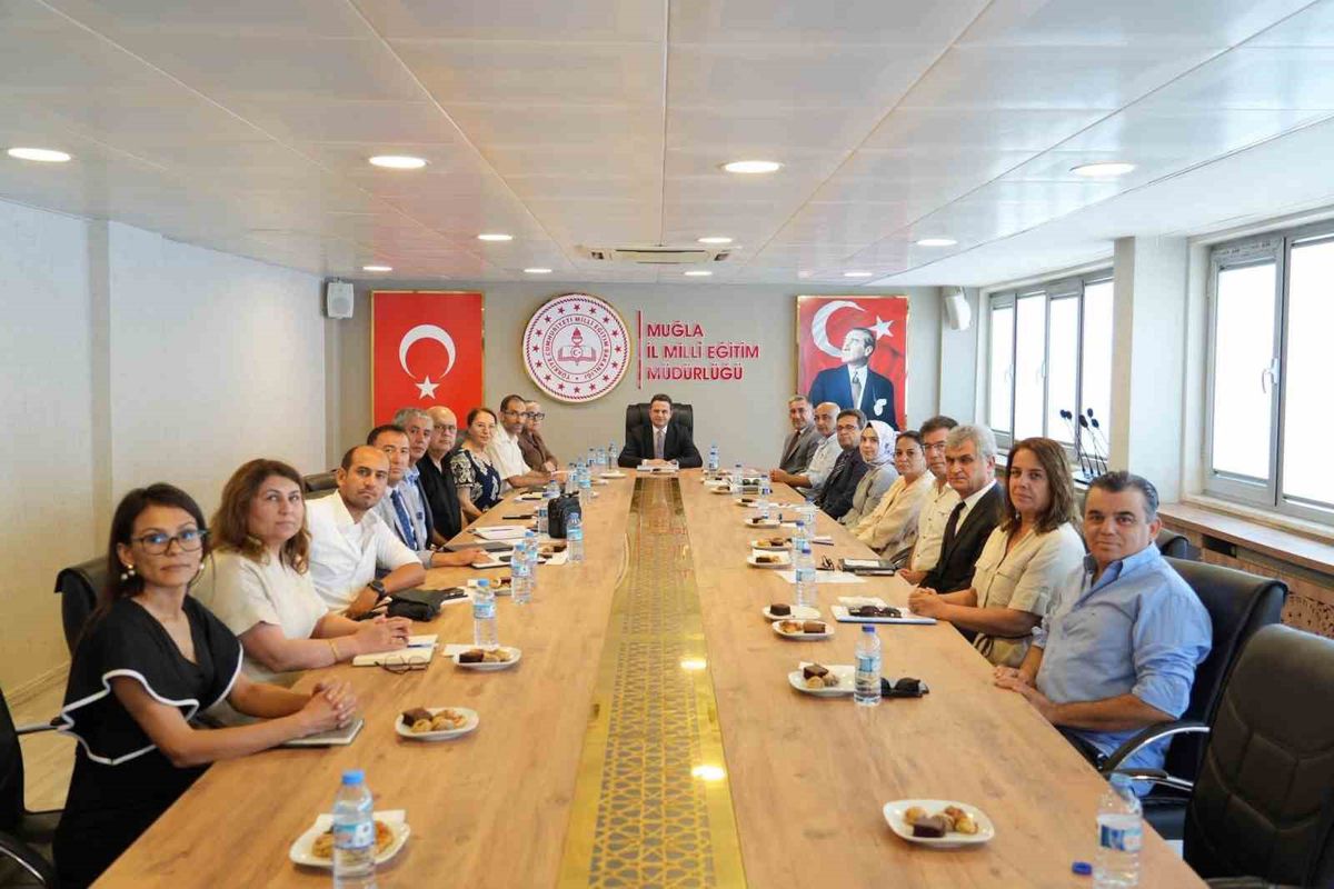 Muğla'da Hayat Boyu Öğrenme Komisyonu Yeni Dönem Yol Haritasını Belirledi