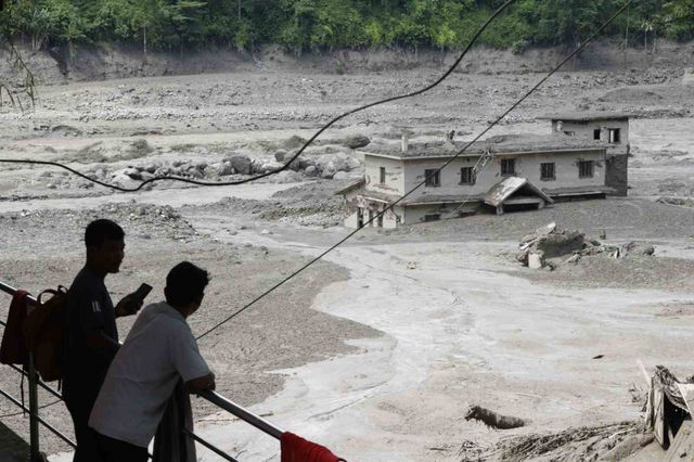 Rescue efforts in Nepal flood