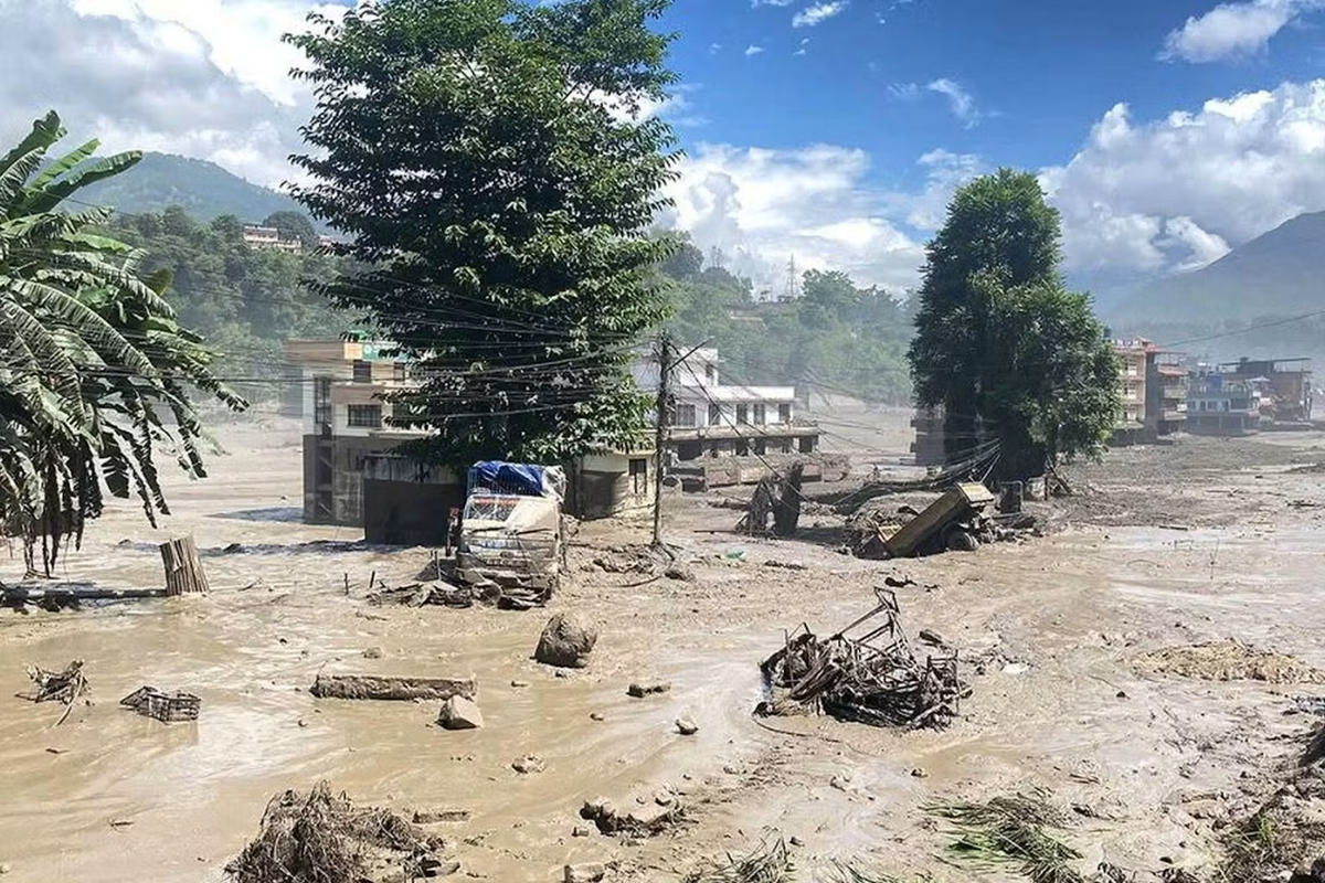Nepal'de sel felaketinde can kaybı 270'e yükseldi; çok sayıda yabancı kayıp