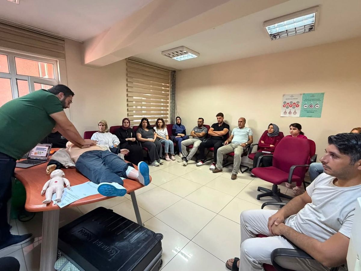Palu’da hastane personeline CPR eğitimi verildi