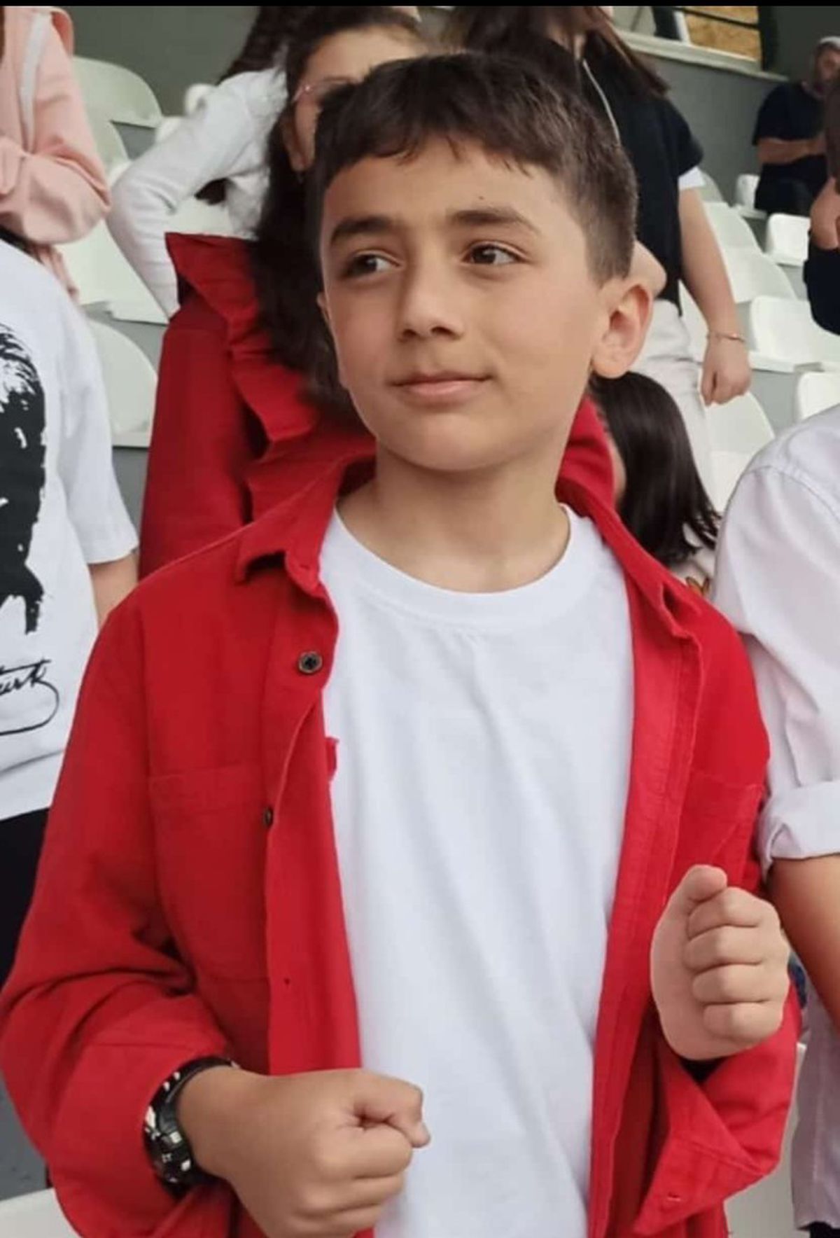 İki kardeş son yolculuğuna uğurlandı