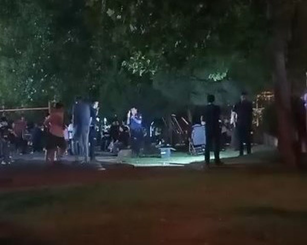 Sultangazi'de Bebek Arabasında Silah Bulundu