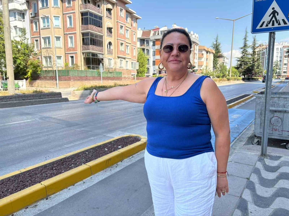 Eskişehir'de Silik Yaya Geçitleri ve Dikkatsiz Sürücüler Kazalara Davetiye Çıkarıyor