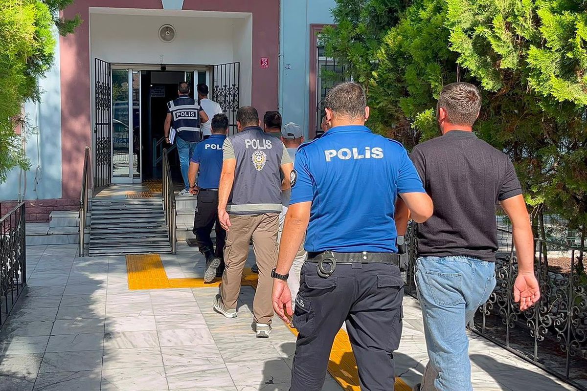 Uygulama noktalarını ifşa eden şüphelilere operasyon: 7 gözaltı