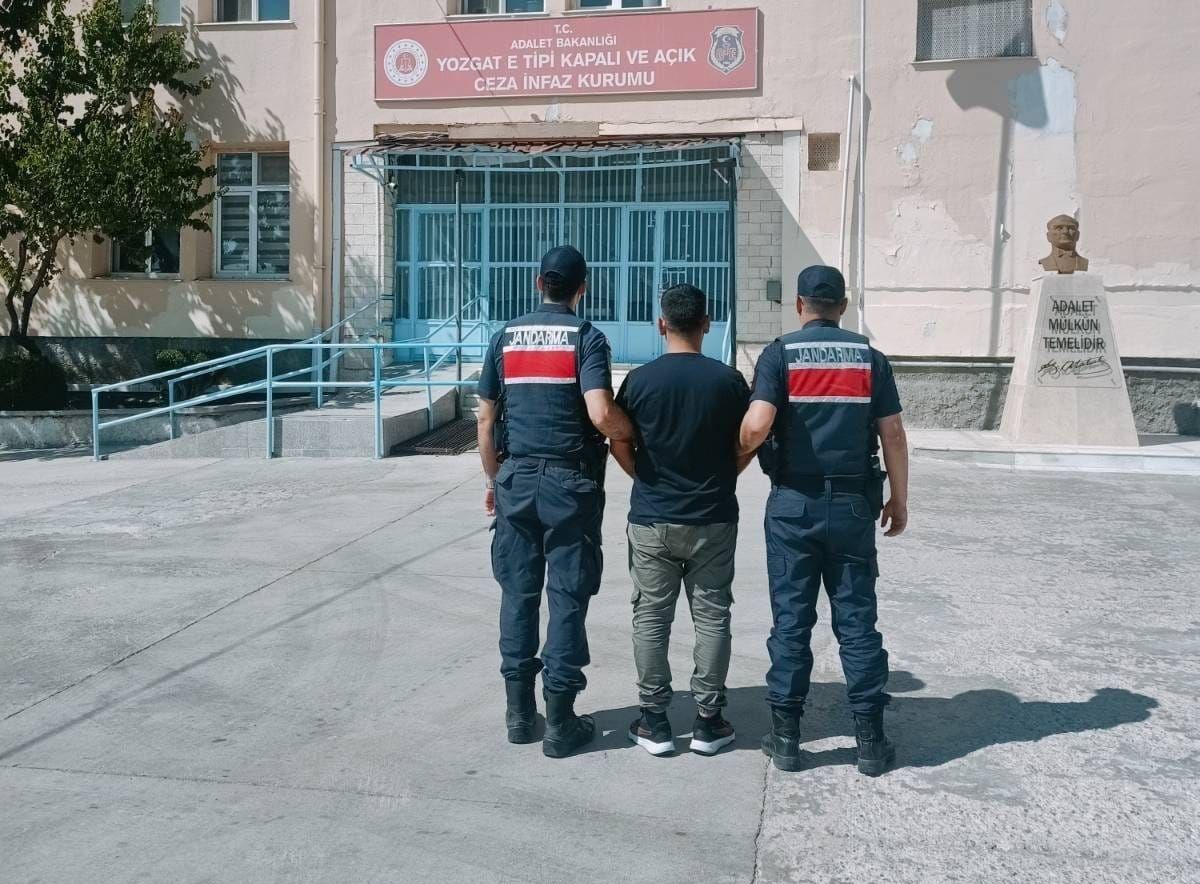 Yozgat'ta 9 yıl 4 ay cezalı firari yakalandı