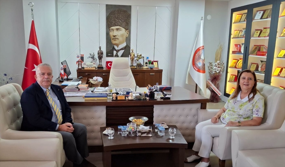 Amasya Üniversitesi Rektörü'nden Gümüşhacıköy'e Eğitim Ziyareti