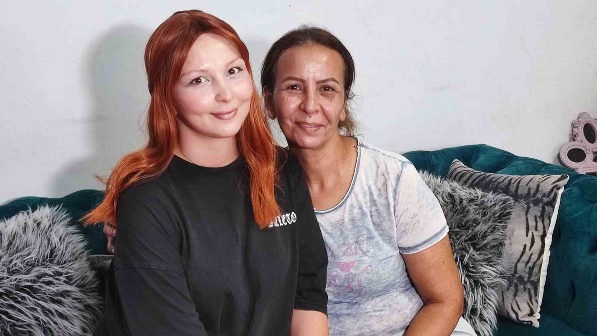 Anne-kız kanseri yendi: Adana’da konvoyla kutladılar
